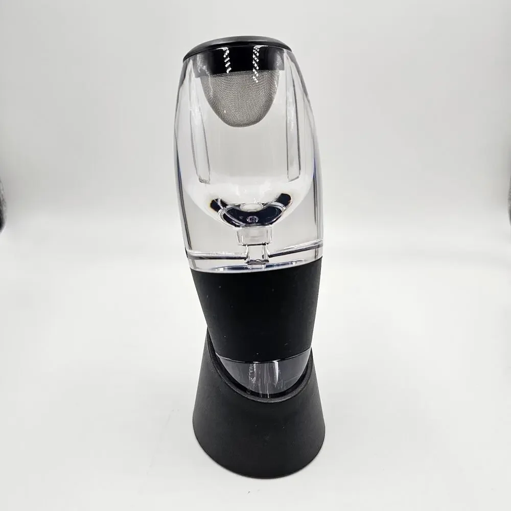 Chic & Tonic‎ Wine Aerator